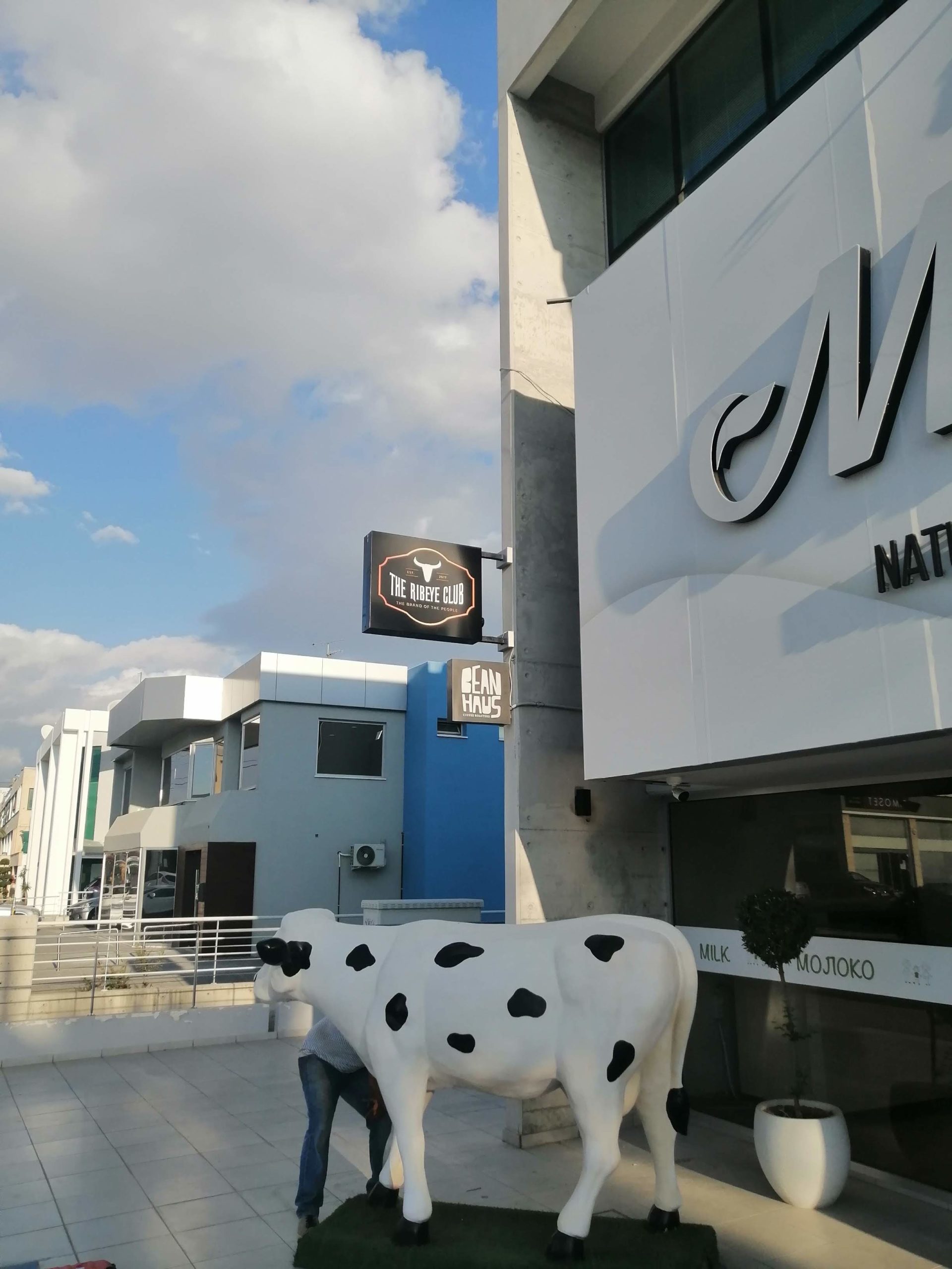 Светеща кутия за фасада на магазин