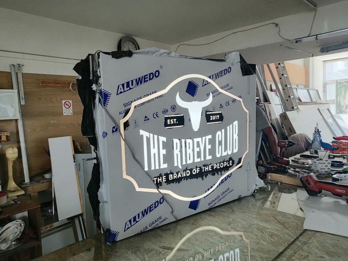 светеща реклама - Ribeye Club